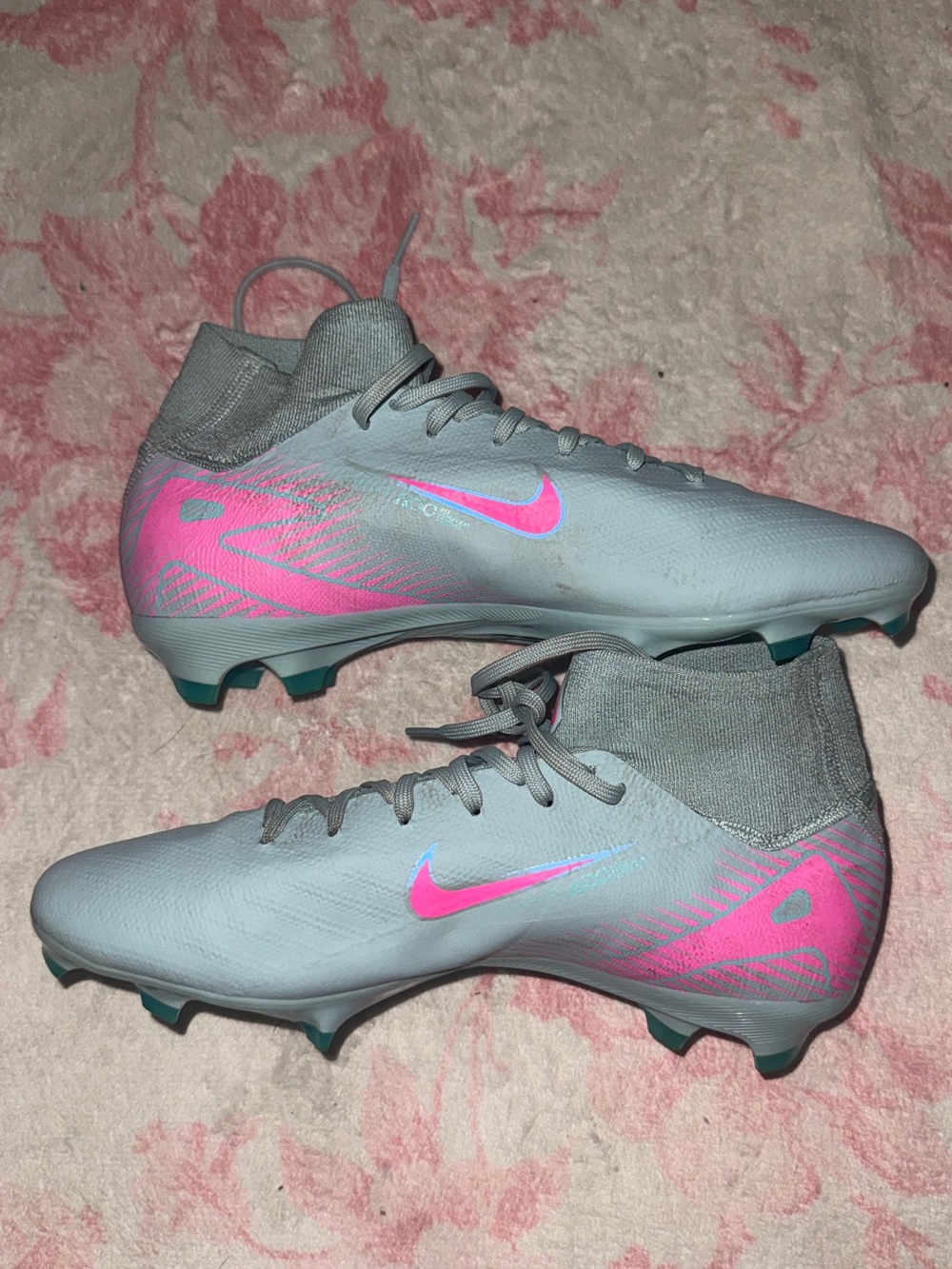 Nike Kids Light Gray and Pink Soccer Cleats